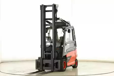 Elektryczne 4-kołowe 2021  Linde E-50-HL-01-600 (388) (1)