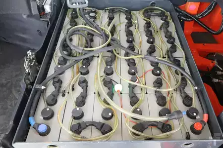Elektryczne 4-kołowe 2019  Linde E-16-PH-02 (386) (3)