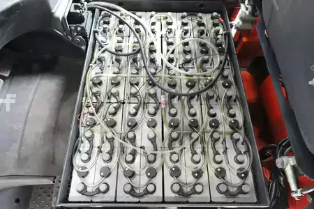 Elektromos 4 kerekű 2019  Linde E-25-H-01-600 (387) (3)