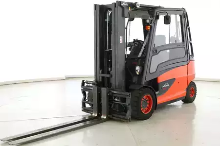 Elektromos 4 kerekű 2018  Linde E-50-HL-01-600 (388) (5)