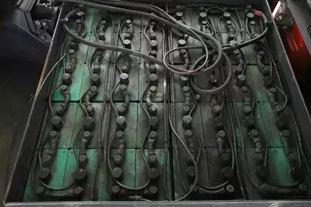 Eléctrico - 4 rodas 2021  Linde E-40-HL-01-600 (388) (3)