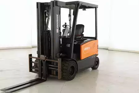Elektro čtyřkolový VZV 2020  Doosan B-25-X-7 (5)