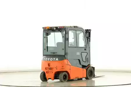 4-wiel elektrische heftrucks 2014  Toyota 8-FBMT-25 (2)