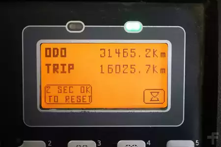 4-wiel elektrische heftrucks 2014  Toyota 8-FBMT-25 (6)
