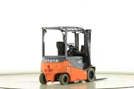 Sähkö - 4 pyör 2017  Toyota 8-FBMT-30 (2)