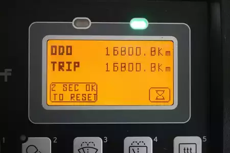 Sähkö - 4 pyör 2017  Toyota 8-FBMT-30 (6)