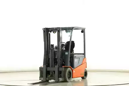 Elektro čtyřkolový VZV 2017  Toyota 8-FBMT-30 (1)