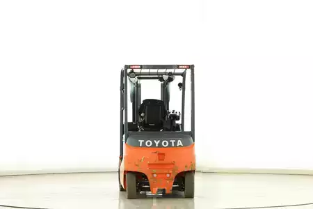 Elektro čtyřkolový VZV 2017  Toyota 8-FBMT-30 (3)