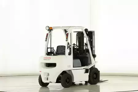 Nestekaasutrukki 2015  Unicarriers U-1-D-2-A-25-LQ (2)