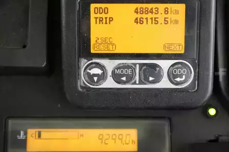 Carretilla elevadora GLP 2016  Toyota 02-8-FGJF-35 (5)