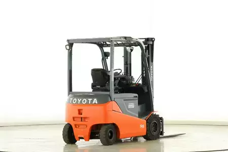 Elektro čtyřkolový VZV 2017  Toyota 8-FBMKT-25 (2)