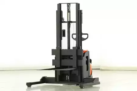 Apilador eléctrico 2016  BT SWE-120-S (1)