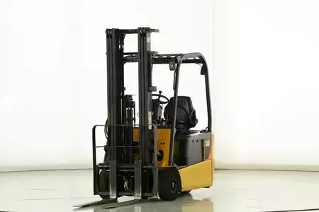 Elektro tříkolové VZV 2007  CAT Lift Trucks EP-16-NT (1)