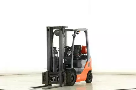 LPG heftrucks 2022  Toyota 02-8-FGF-18 (1)