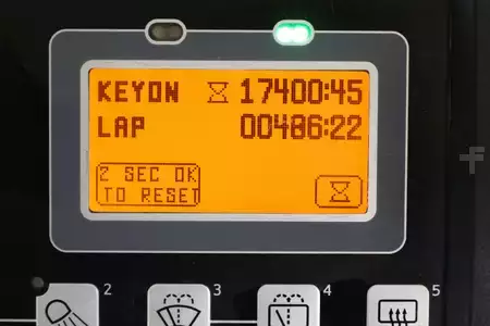 Elektro čtyřkolový VZV 2015  Toyota 8-FBMKT-30 (4)