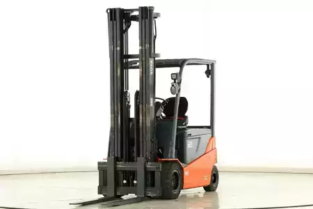 4-wiel elektrische heftrucks 2016  Toyota 8-FBMT-30 (1)
