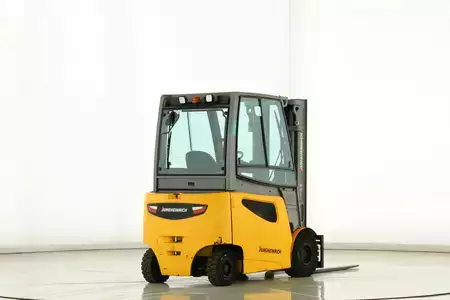 Eléctrico - 4 rodas 2020  Jungheinrich EFG-425-K (2)