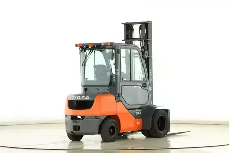 Dieselový VZV 2019  Toyota 02-8-FDF-30 (2)