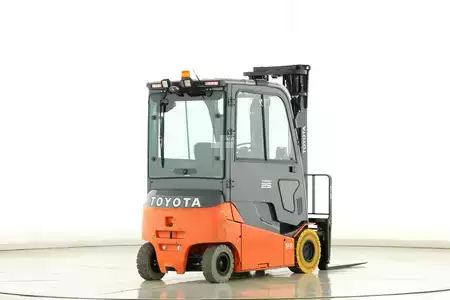 Sähkö - 4 pyör 2017  Toyota 8-FBMT-25 (2)