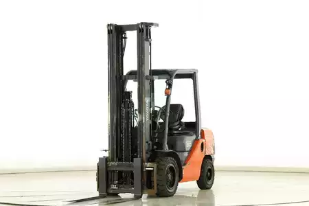 Dieselový VZV 2019  Toyota 02-8-FDF-30 (1)