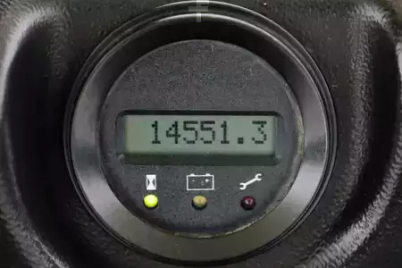Porta-paletes elétrico 2017  Hyster P-2.0-S-FBW (4)
