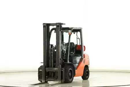 Nestekaasutrukki 2019  Toyota 02-8-FGF-30 (1)
