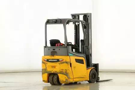 Elektryczne 3-kołowe 2020  Jungheinrich EFG-215 (2)