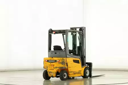 Eléctrico - 4 rodas 2019  Jungheinrich EFG-320 (2)