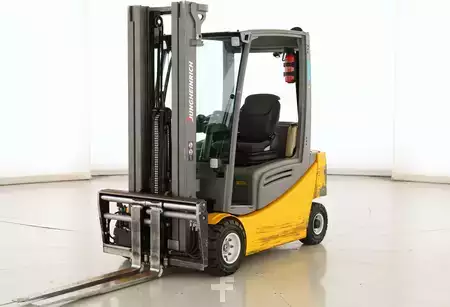 Eléctrico - 4 rodas 2019  Jungheinrich EFG-320 (5)