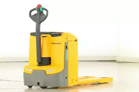 Niederhubwagen 2020  Jungheinrich EJE-116 (2)