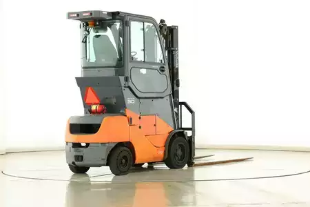 Dieselový VZV 2018  Toyota 52-8-FDF-30 (2)