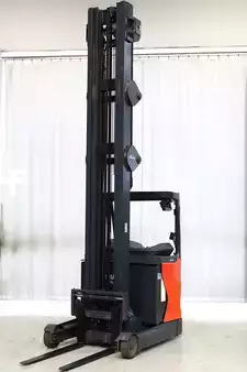 Carretilla retráctil 2019  Linde R-16-HD (1120) (1)
