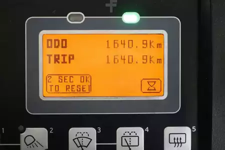 Elektro čtyřkolový VZV 2015  Toyota 8-FBMKT-25 (6)