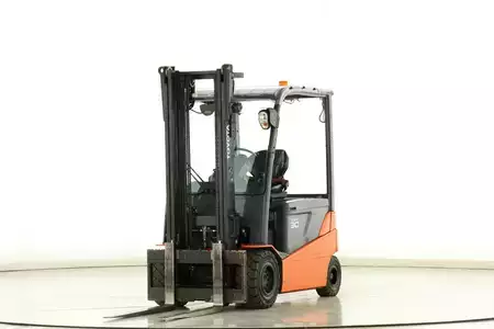 4-wiel elektrische heftrucks 2018  Toyota 8-FBMT-30 (1)