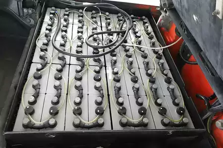 Elektro čtyřkolový VZV 2020  Linde E-35-H-01-600 (388) (3)