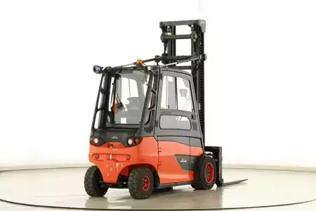 Eléctrica de 4 ruedas 2020  Linde E-50-HL-01 (388) (2)