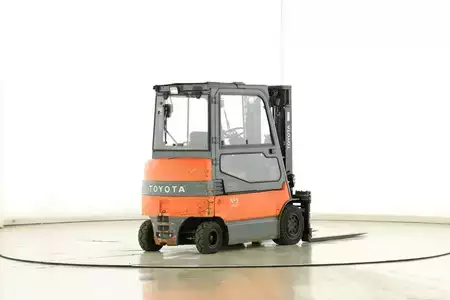 Carrelli elettrici 4 ruote 2013  Toyota 7-FBMF-30 (2)