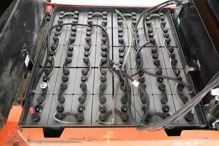 Carrelli elettrici 4 ruote 2013  Toyota 7-FBMF-30 (3)