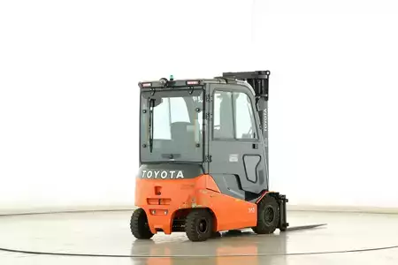 Chariots électriques à 4 roues 2022  Toyota 8-FBMKT-25 (2)