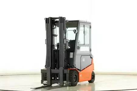 Elektro čtyřkolový VZV 2021  Toyota 8-FBMT-30 (1)