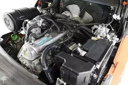 Wózki gazowe 2017  Toyota 02-8-FGF-25 (3)