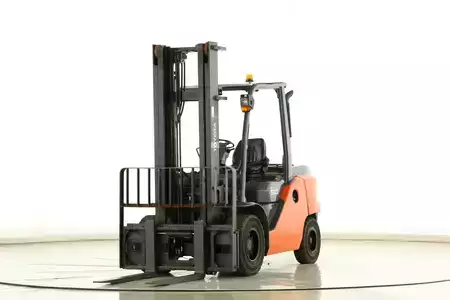 Diesel truck 2019  Toyota 40-8-FD-45-N (1)