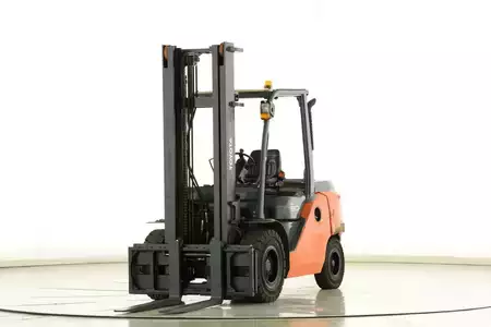 Diesel truck 2019  Toyota 40-8-FD-45-N (1)