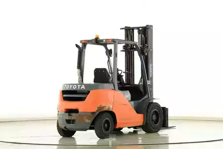 Diesel truck 2019  Toyota 40-8-FD-45-N (2)