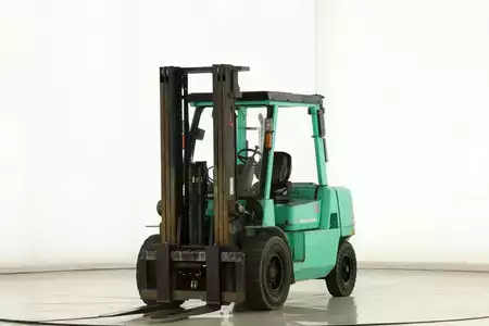 Dieselový VZV 2006  Mitsubishi FD-40-KL (1)