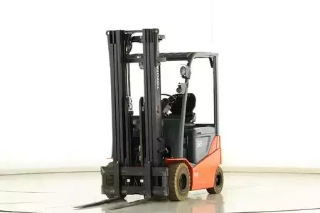 Elektryczne 4-kołowe 2020  Toyota 8-FBMKT-20 (1)