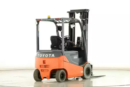 Elektro čtyřkolový VZV 2013  Toyota 8-FBMKT-25 (2)