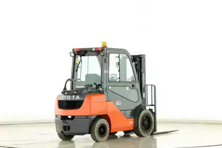 Wózki gazowe 2019  Toyota 02-8-FGF-30 (2)