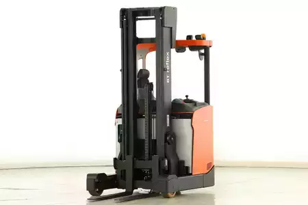 Chariots à mât rétractable 2017  Toyota RRE-140-H (1)