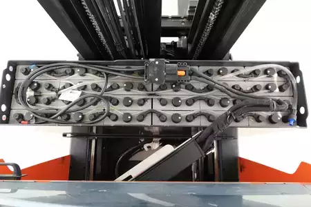 Chariots à mât rétractable 2019  Toyota RRE-140-H (3)